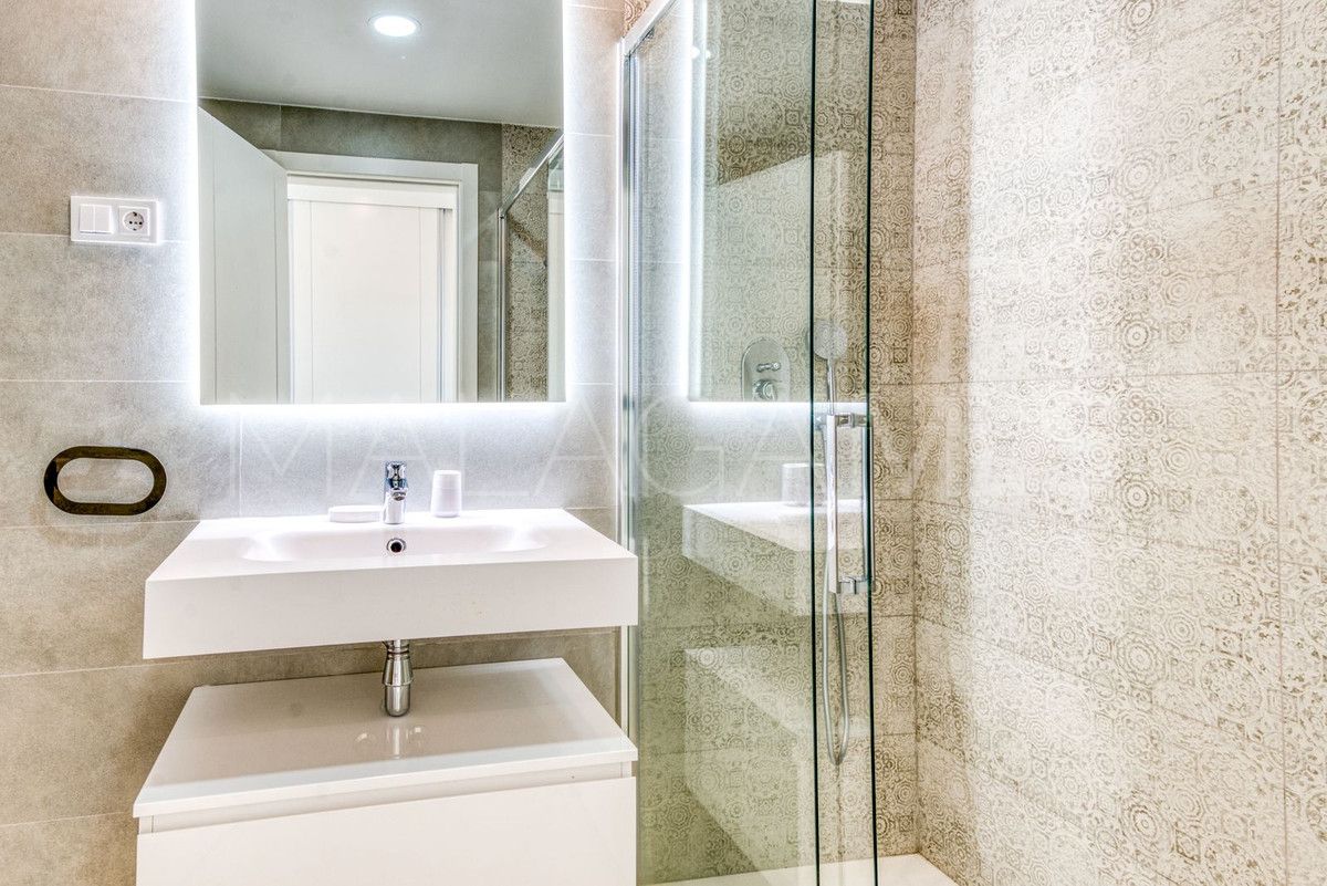 Se vende Ático in Estepona with 2 bedrooms