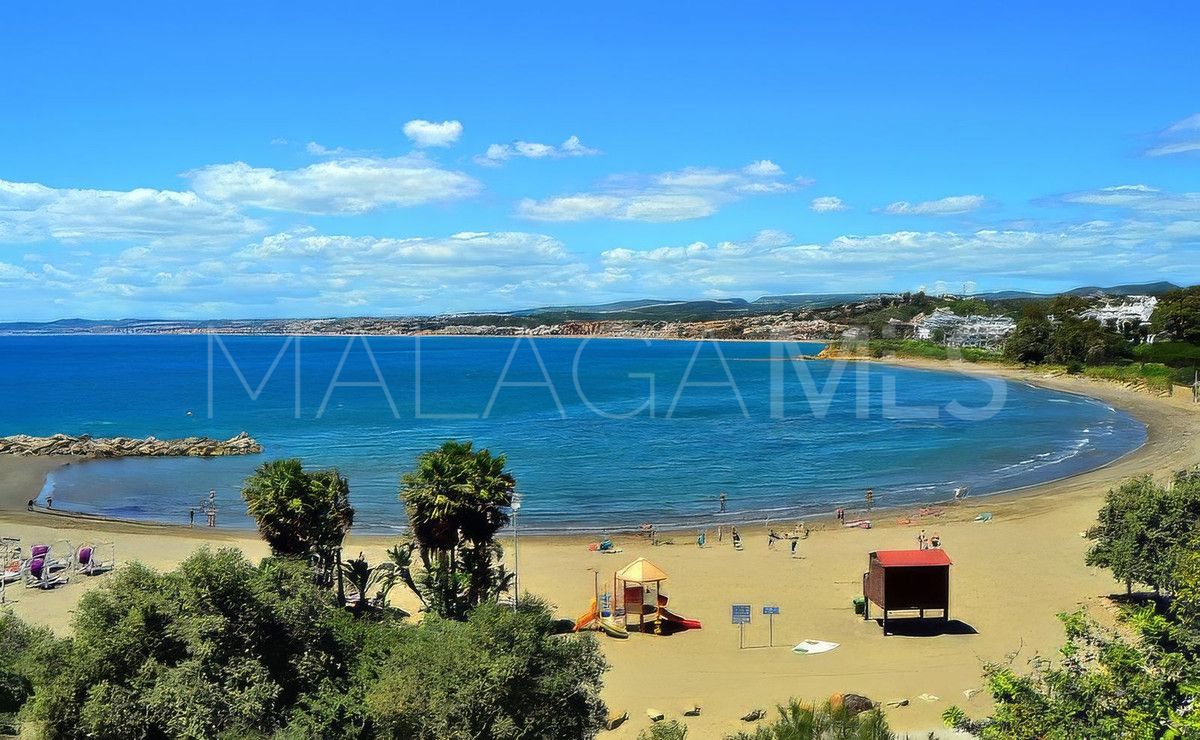 Se vende Ático in Estepona with 2 bedrooms