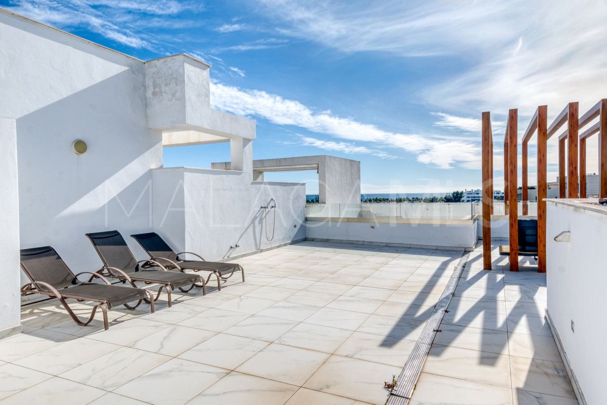 Se vende Ático in Estepona with 2 bedrooms