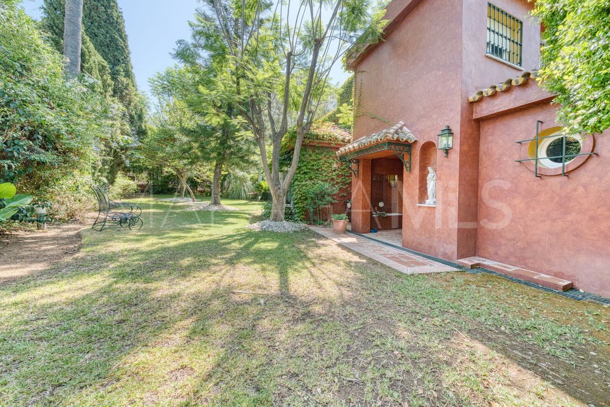 Nueva Andalucia, villa with 6 bedrooms for sale