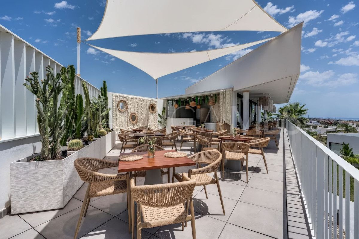 Estepona, apartamento planta baja a la venta