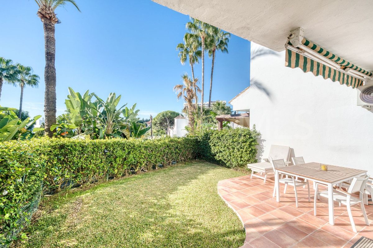 Radhus for sale in Estepona