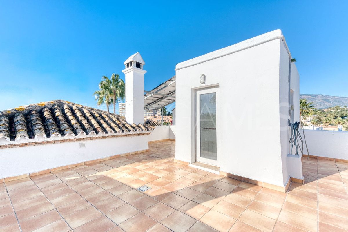 Radhus for sale in Estepona