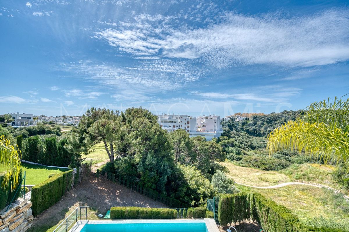 Villa for sale in Estepona