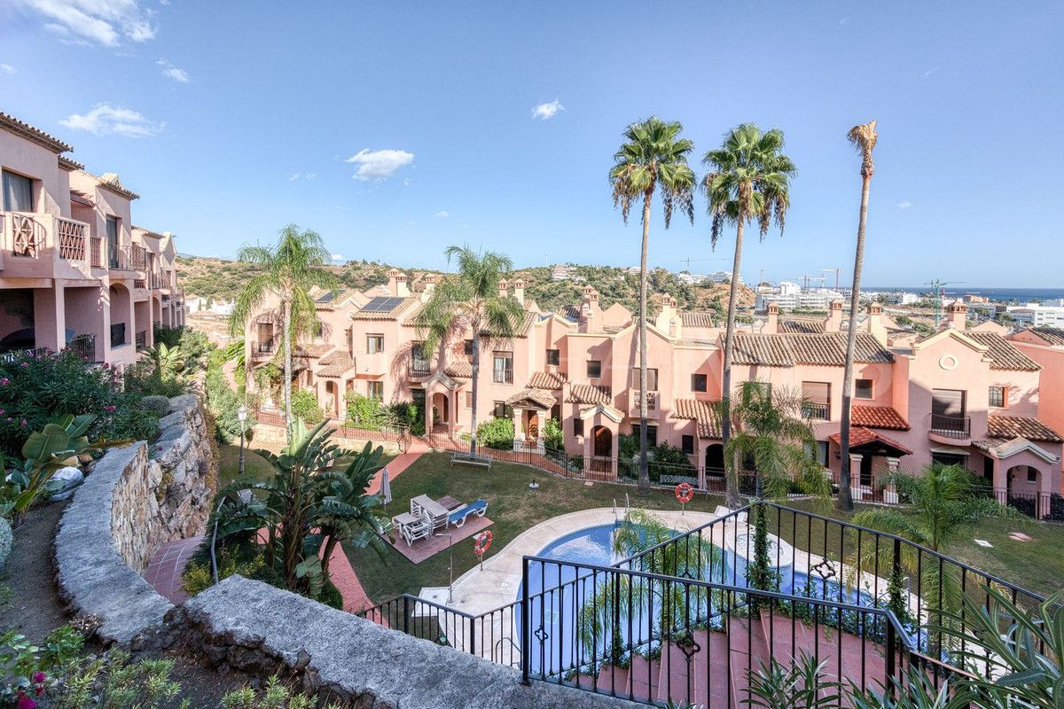 Maison de ville for sale in Estepona