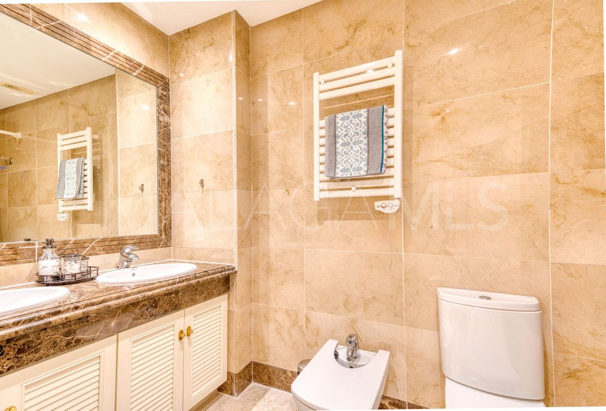 Maison de ville for sale in Estepona