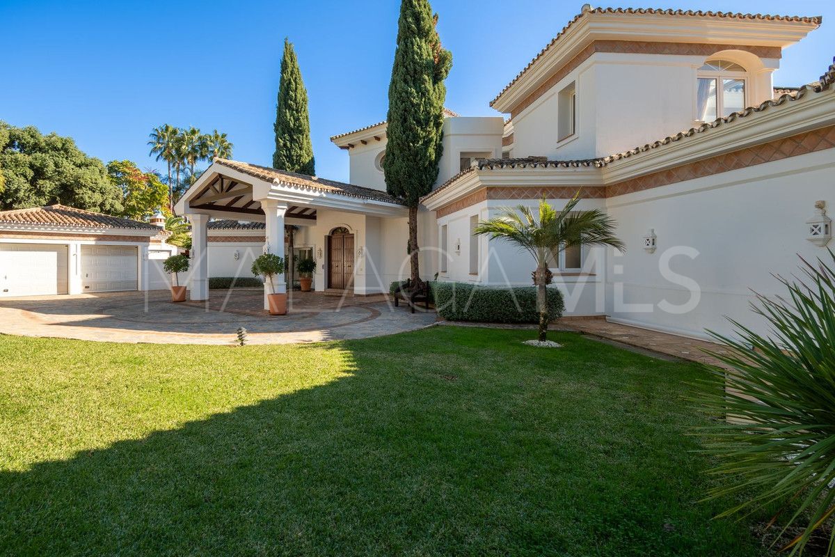 Villa for sale in Sierra Blanca