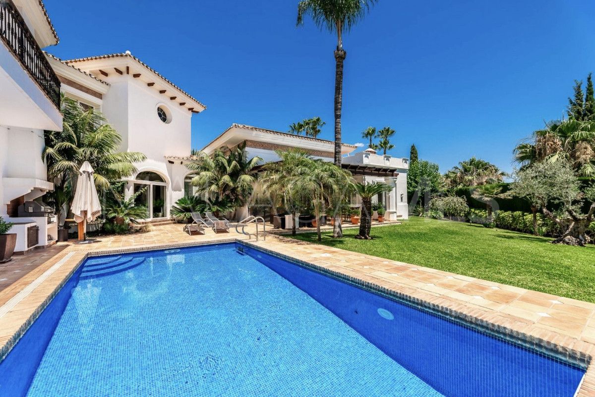 Villa for sale in Sierra Blanca