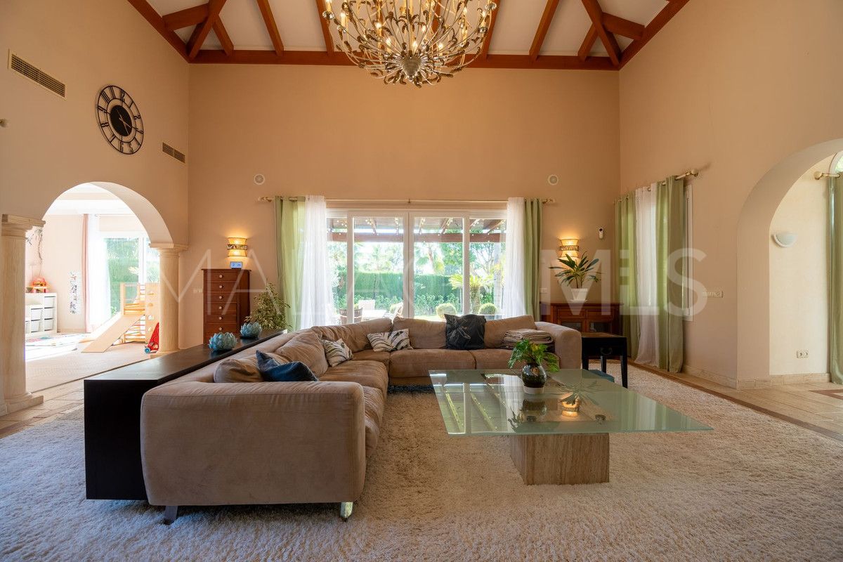 Villa for sale in Sierra Blanca