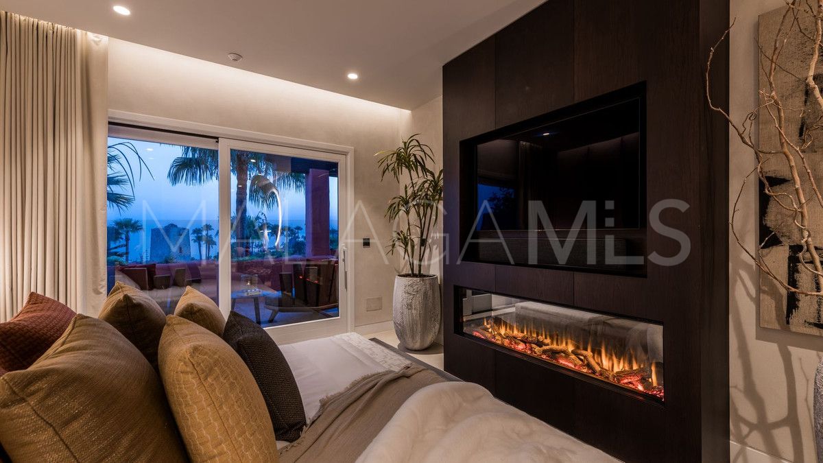 4 bedrooms penthouse for sale in New Golden Mile