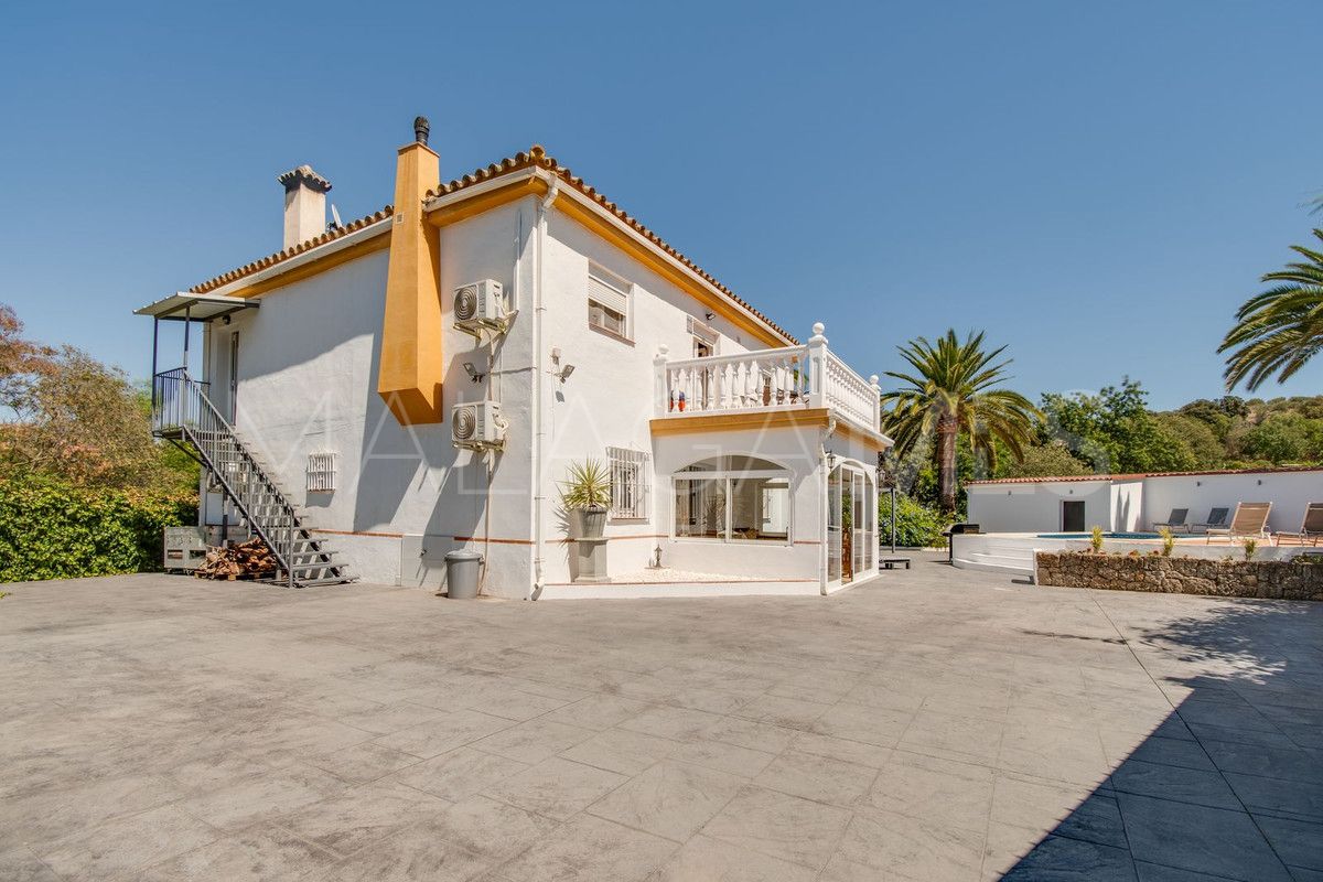 Villa for sale in Coin