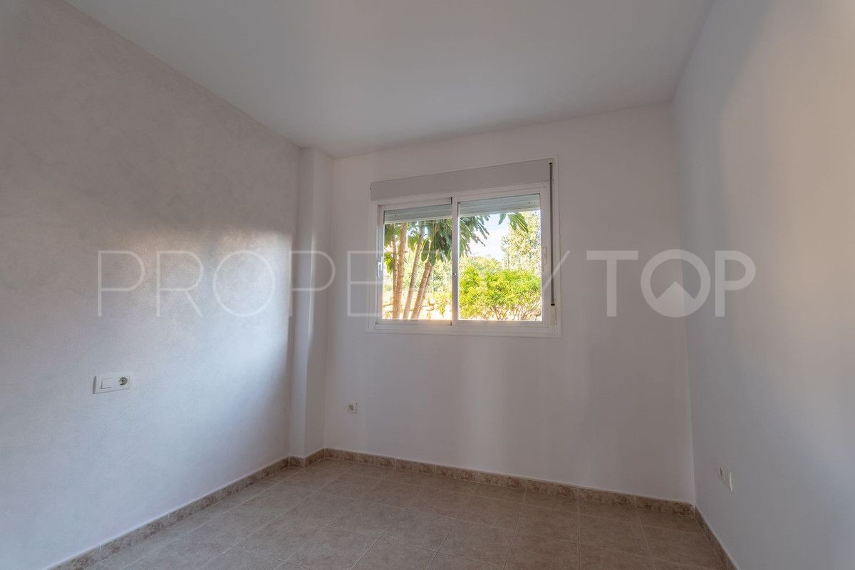 Se vende apartamento planta baja con 2 dormitorios en Casares Playa