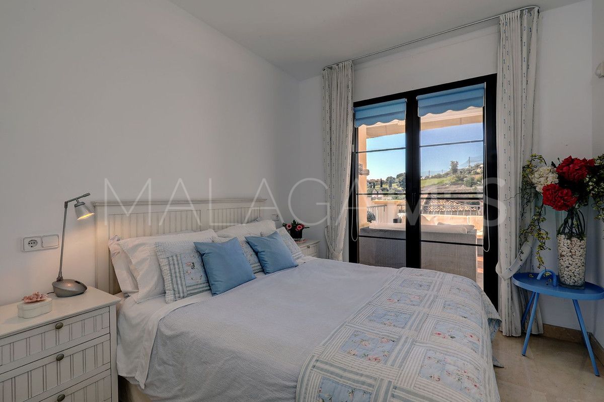 Apartamento planta baja for sale with 3 bedrooms in Benahavis