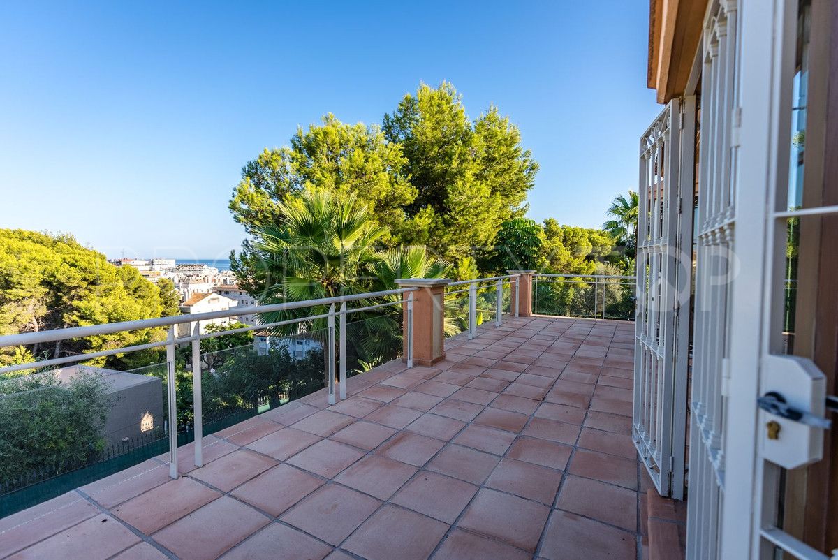 For sale Marbella City 4 bedrooms villa