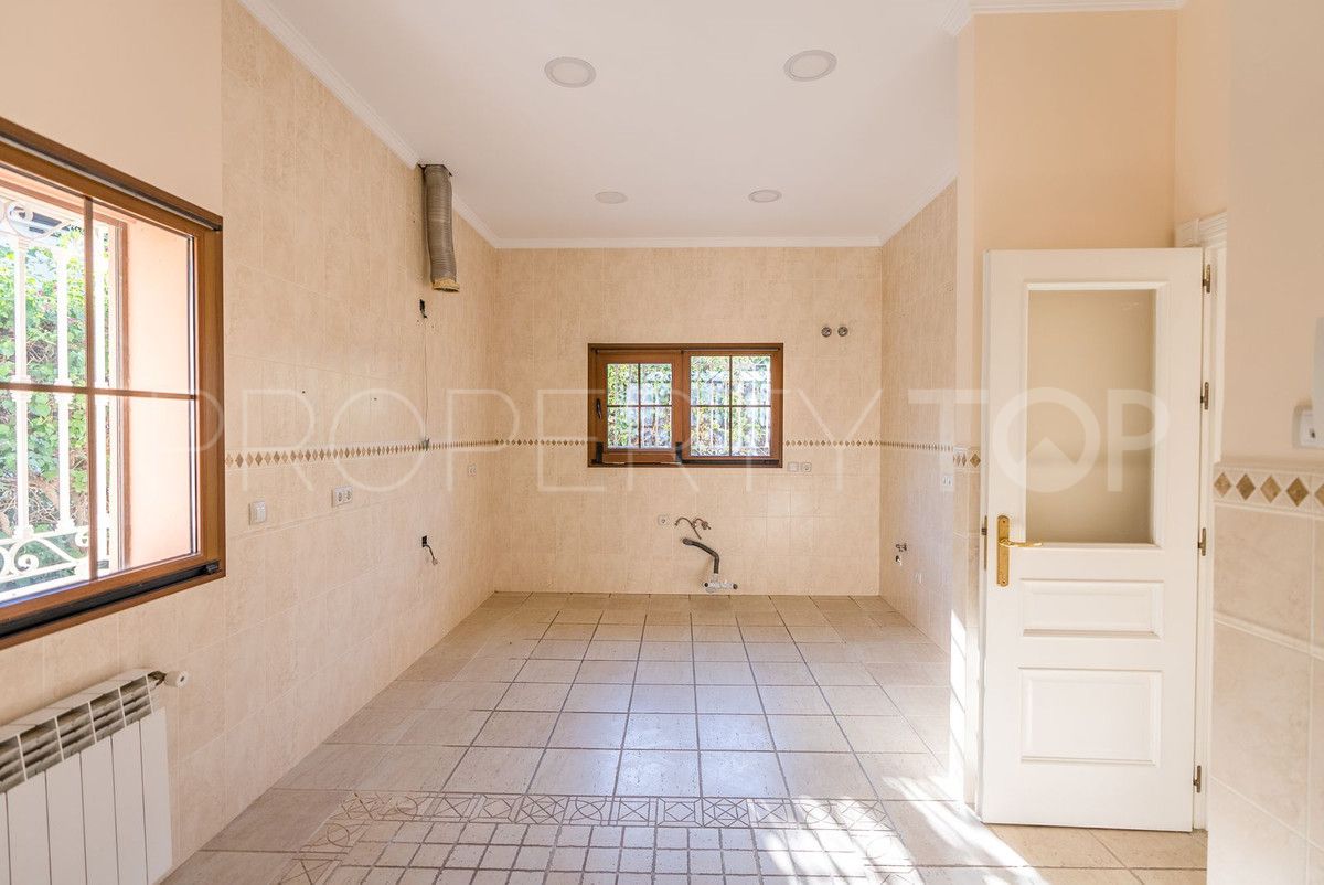 For sale Marbella City 4 bedrooms villa