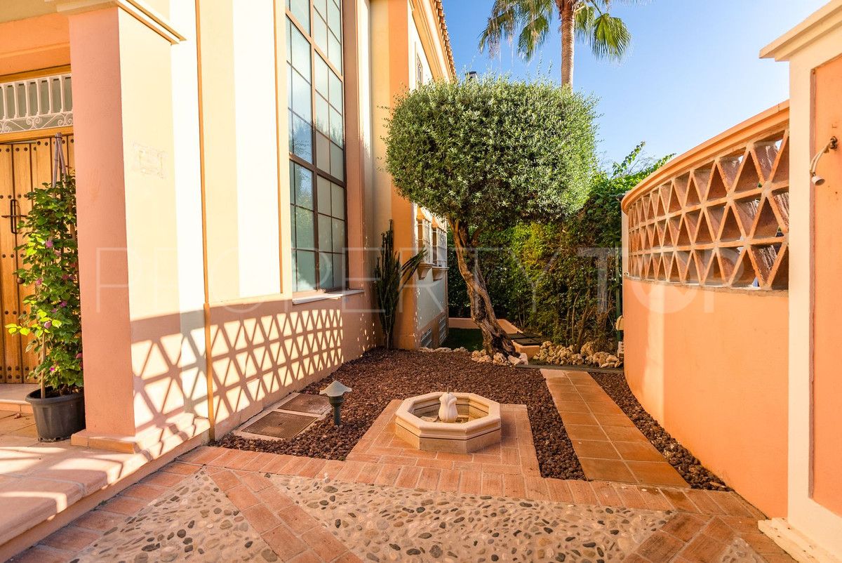 For sale Marbella City 4 bedrooms villa