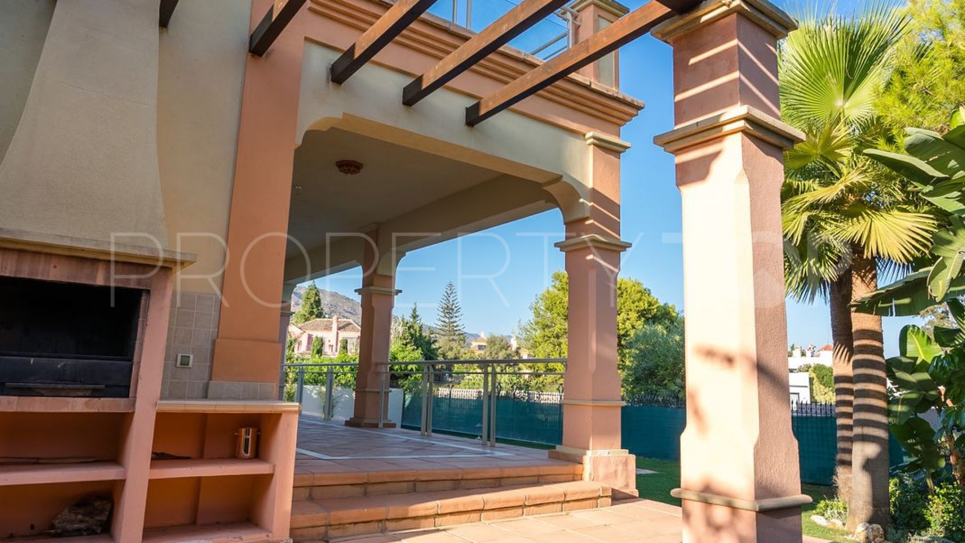 For sale Marbella City 4 bedrooms villa