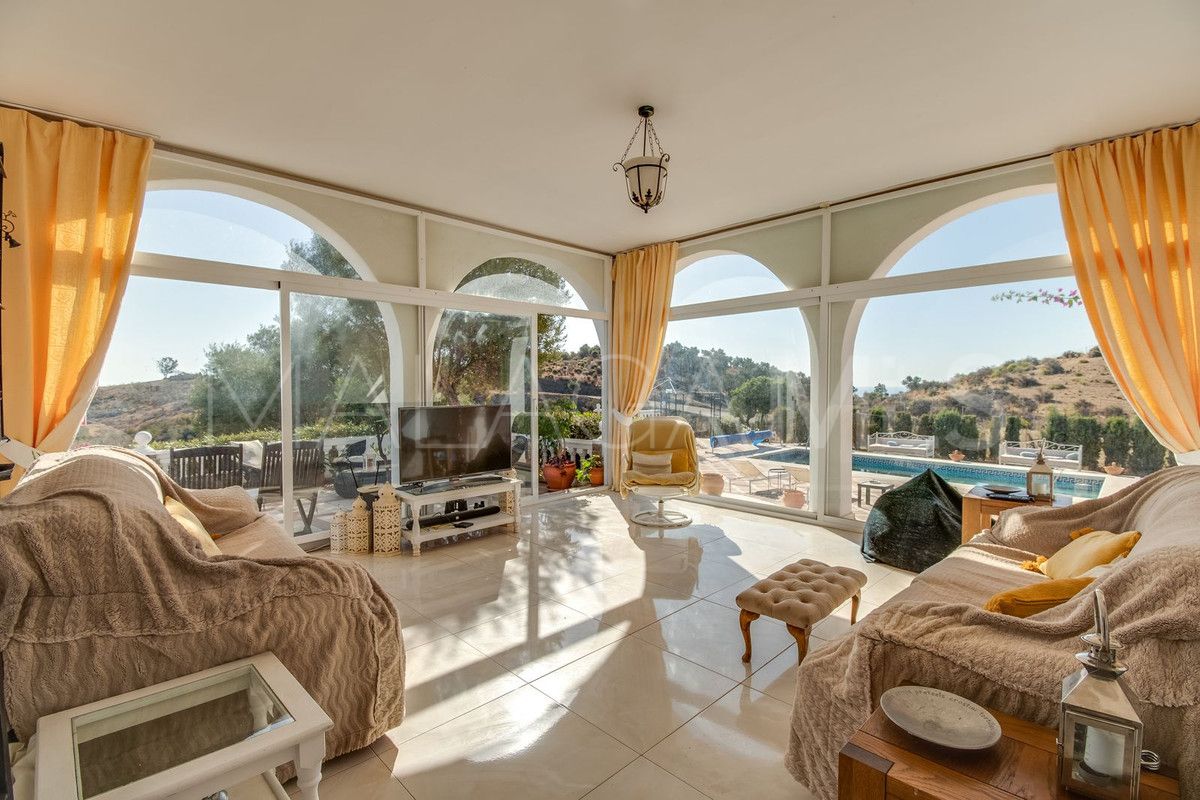 Villa for sale in Cala de Mijas