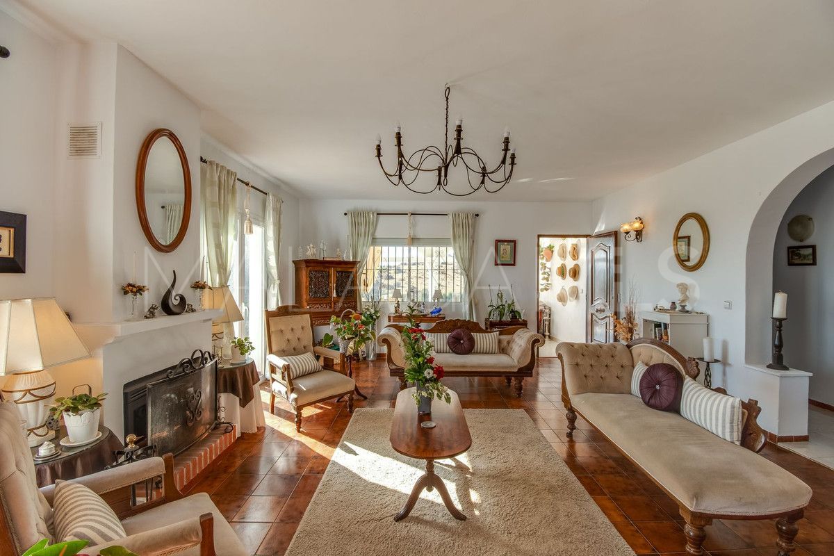 Villa for sale in Cala de Mijas