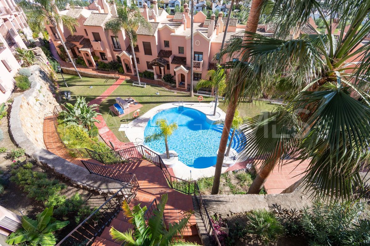 Town house for sale in Estepona