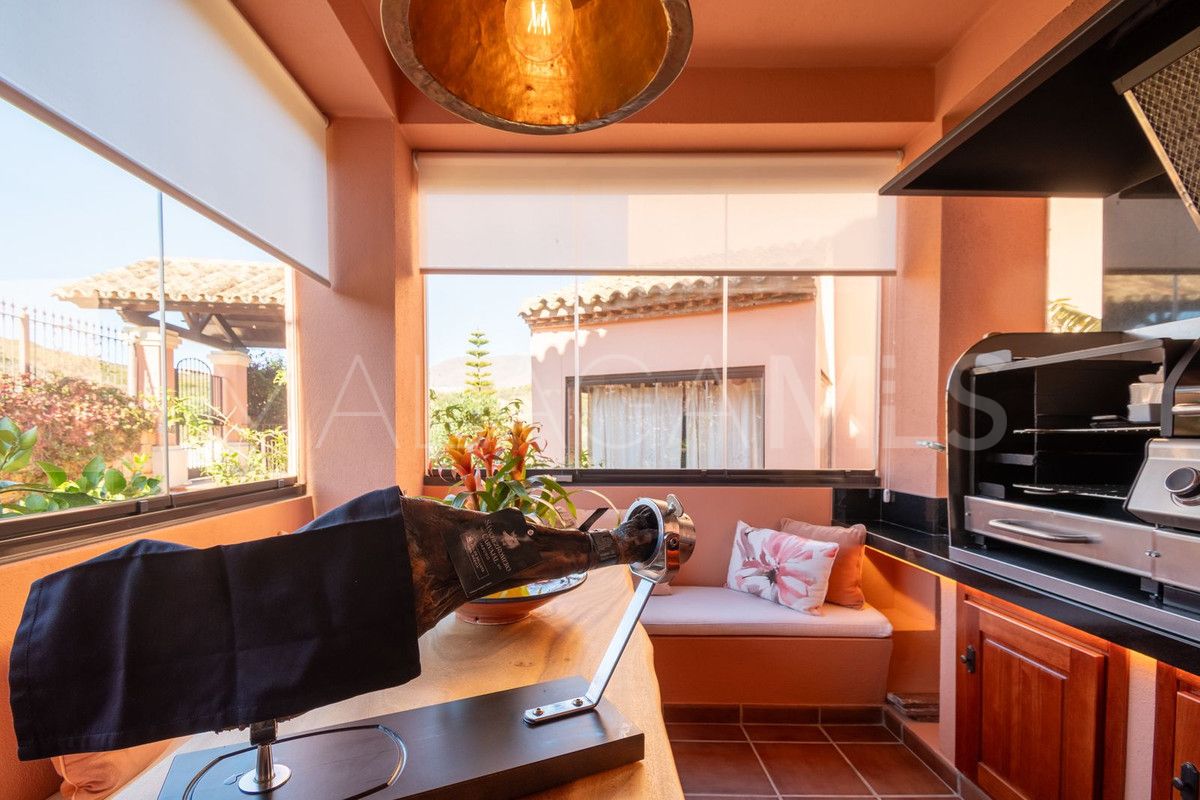 Town house for sale in Estepona