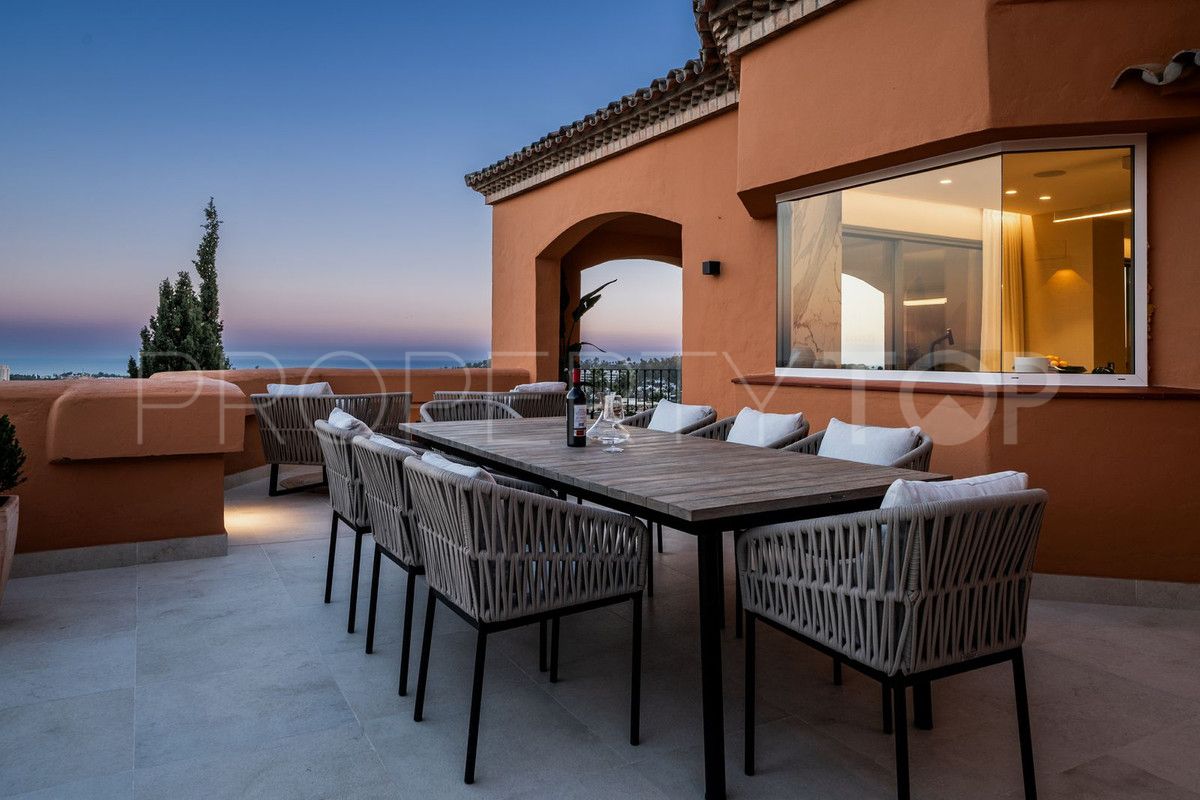 For sale Nueva Andalucia penthouse with 4 bedrooms