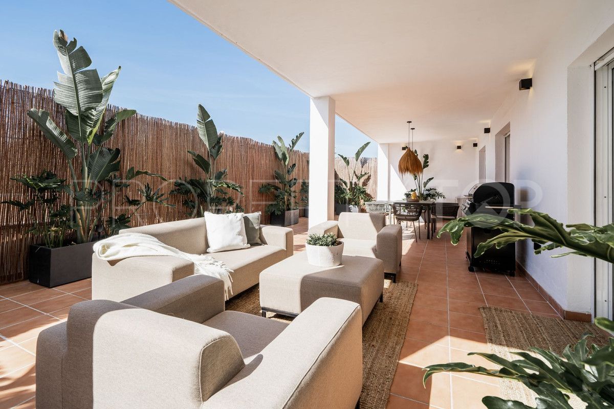 For sale ground floor apartment in Nueva Andalucia