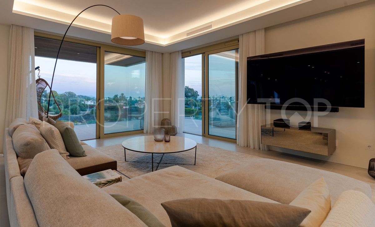 For sale penthouse in New Golden Mile