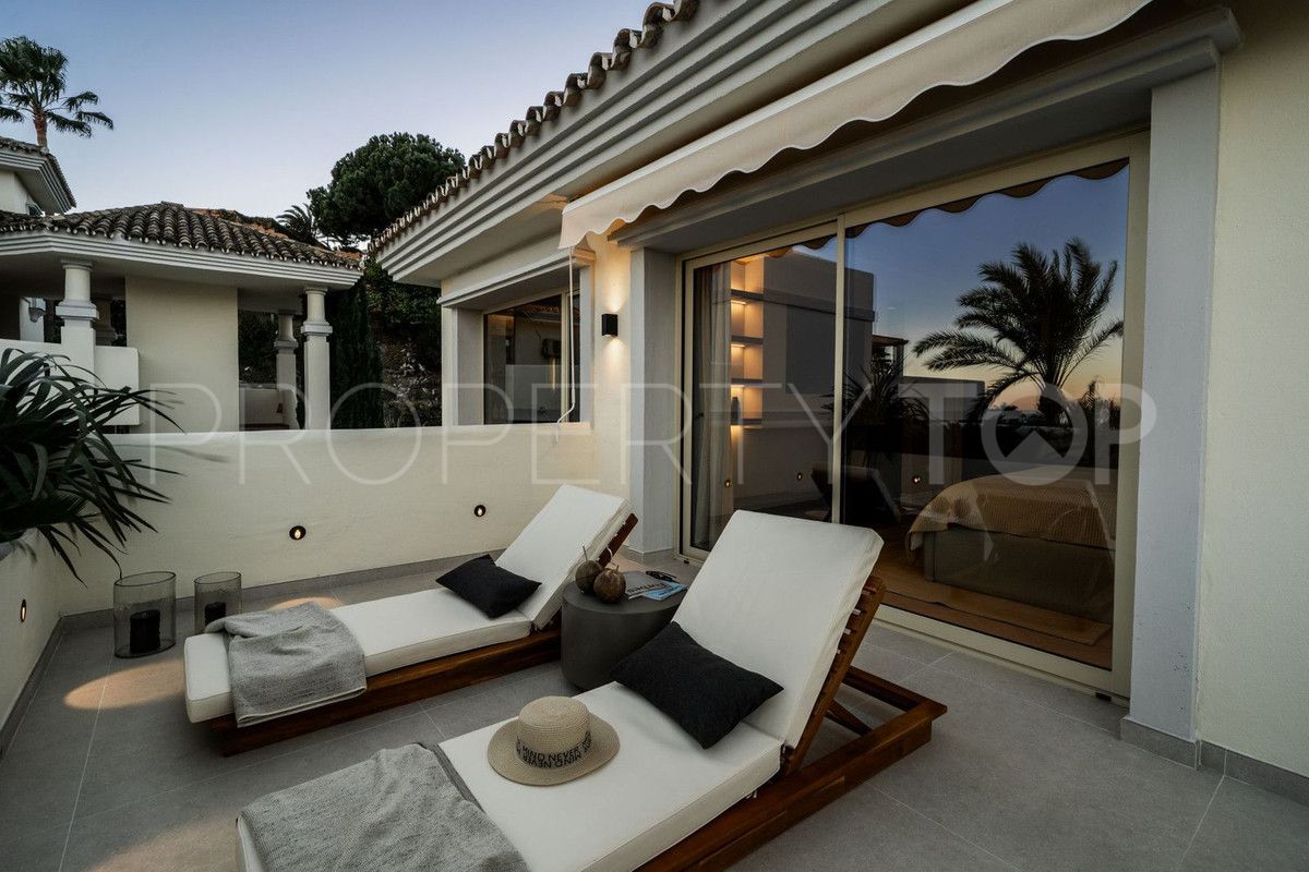 Nueva Andalucia 3 bedrooms penthouse for sale