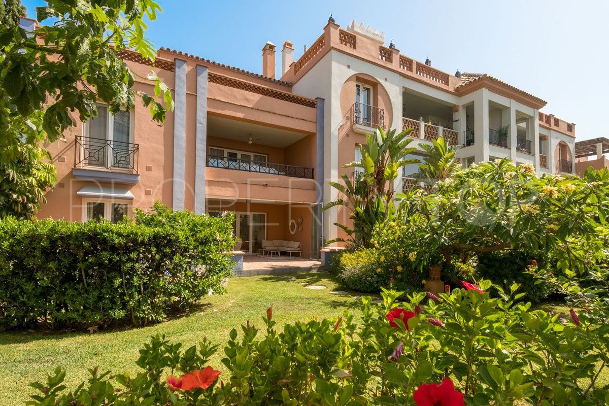 Se vende apartamento planta baja en Casares Playa