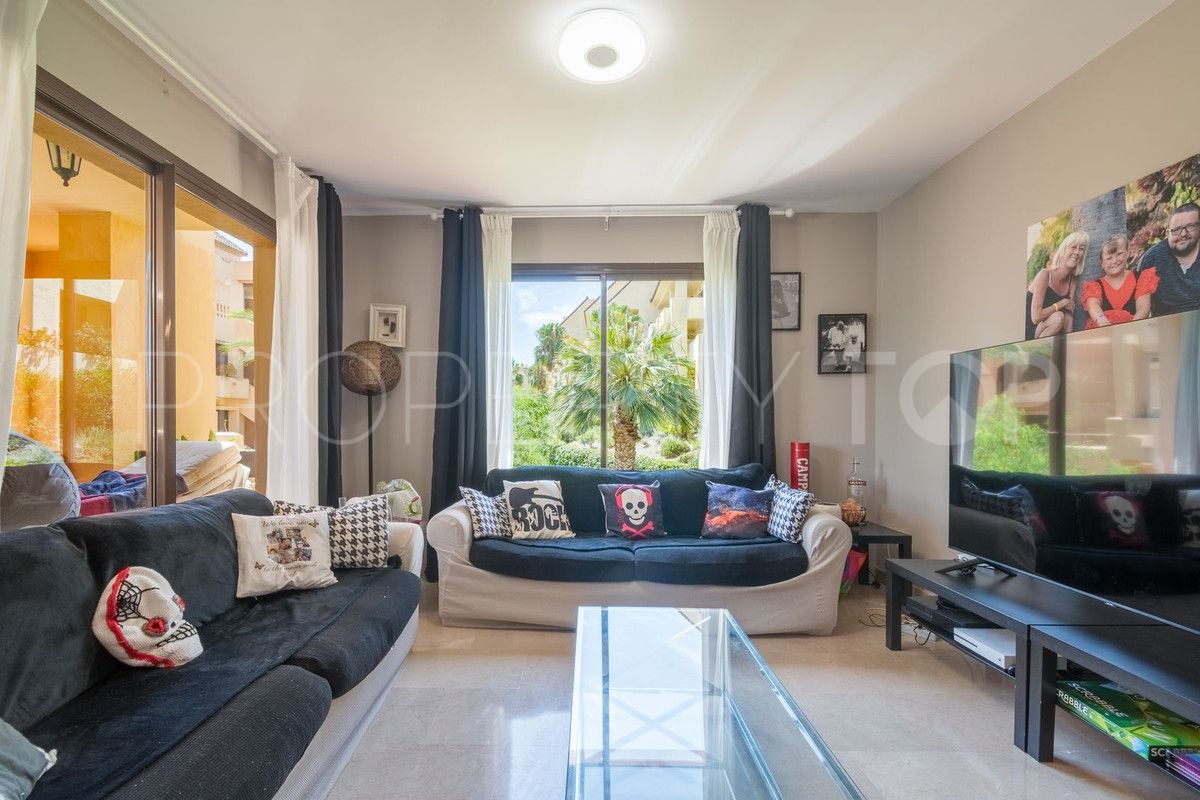 Ground floor apartment in La Duquesa for sale