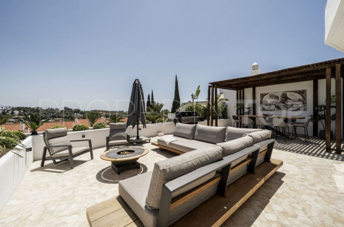 3 bedrooms penthouse for sale in Nueva Andalucia