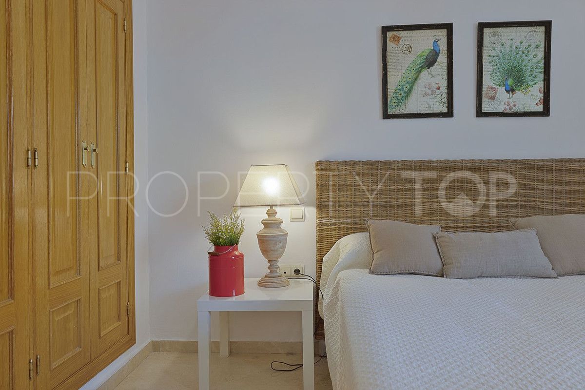 Ground floor apartment for sale in San Pedro de Alcantara with 3 bedrooms