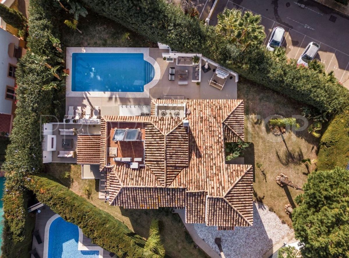 Villa en venta en Nueva Andalucia