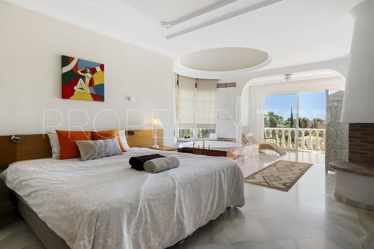 Nueva Andalucia, villa en venta con 5 dormitorios
