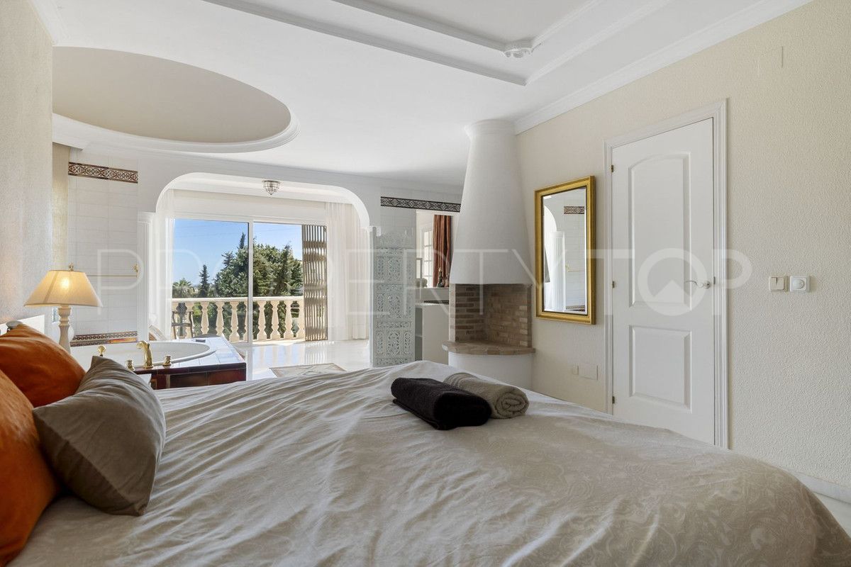 Nueva Andalucia, villa en venta con 5 dormitorios