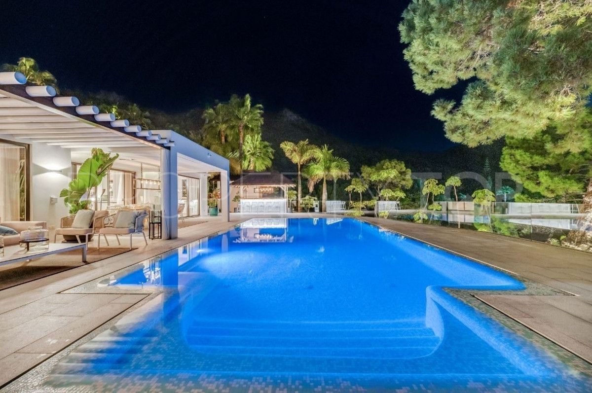 Se vende villa en Marbella Ciudad de 5 dormitorios
