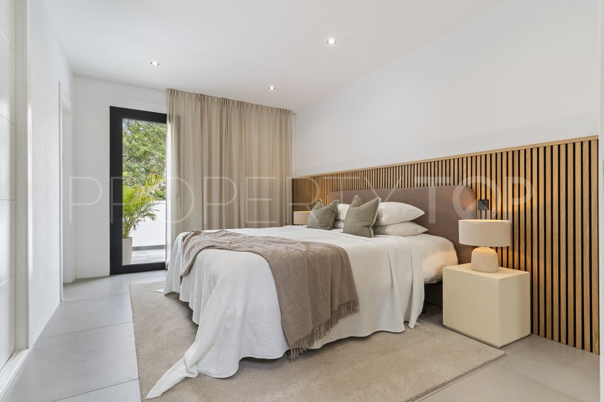 Se vende villa en Nueva Andalucia con 3 dormitorios