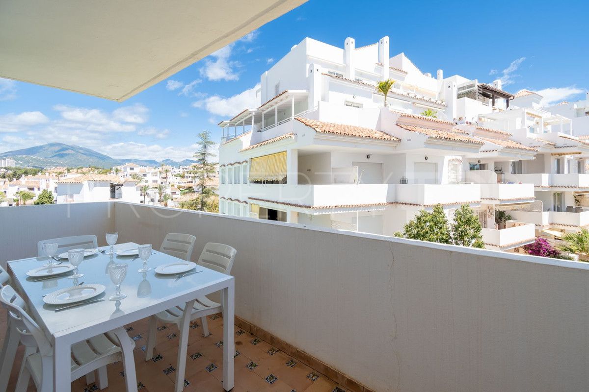 Apartamento en venta con 2 dormitorios en Nueva Andalucia