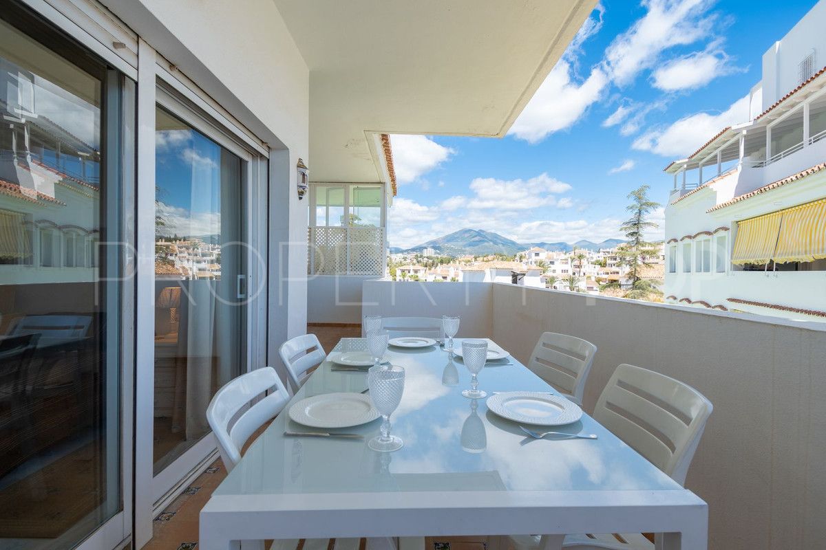 For sale Nueva Andalucia 2 bedrooms apartment