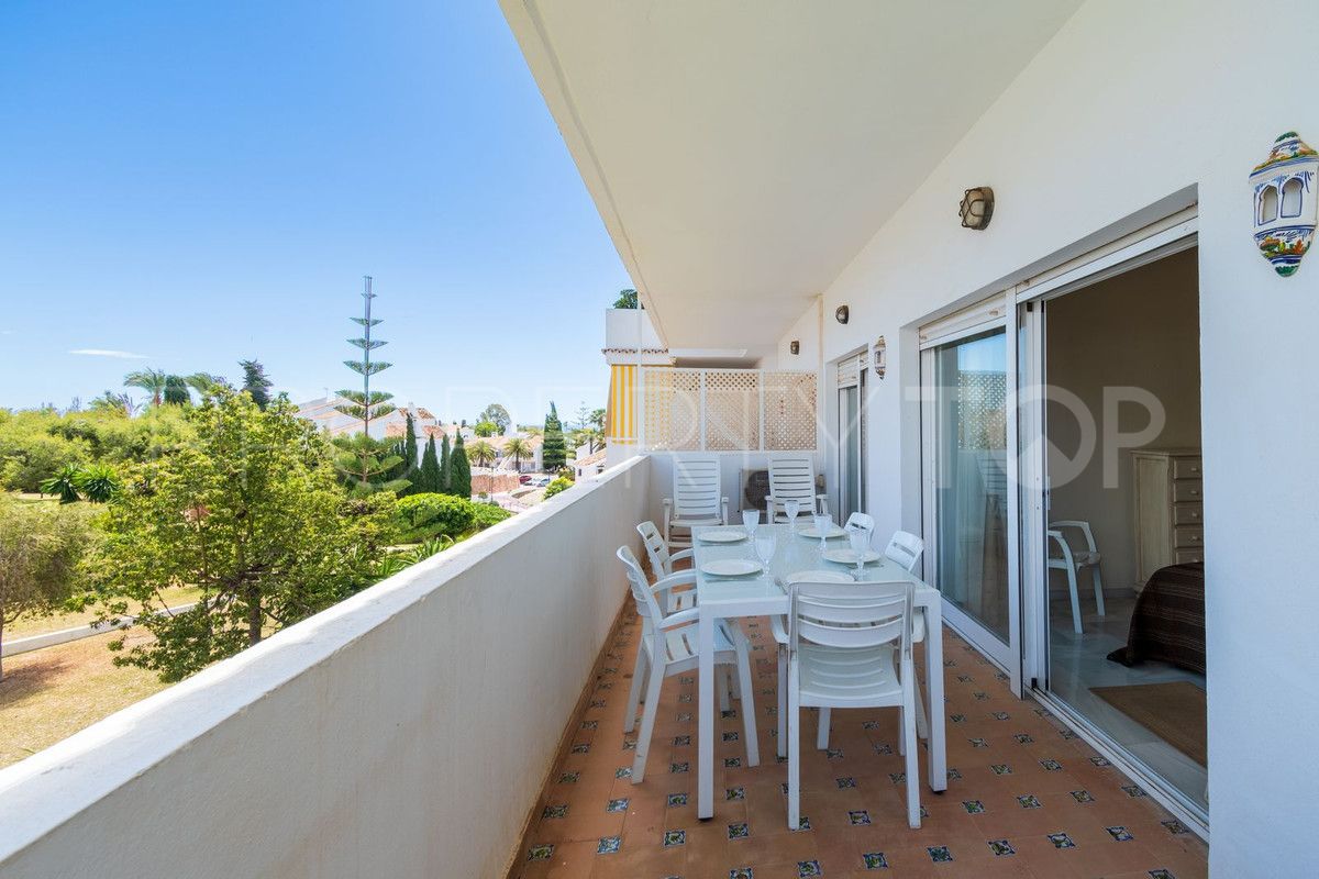 Apartamento en venta con 2 dormitorios en Nueva Andalucia