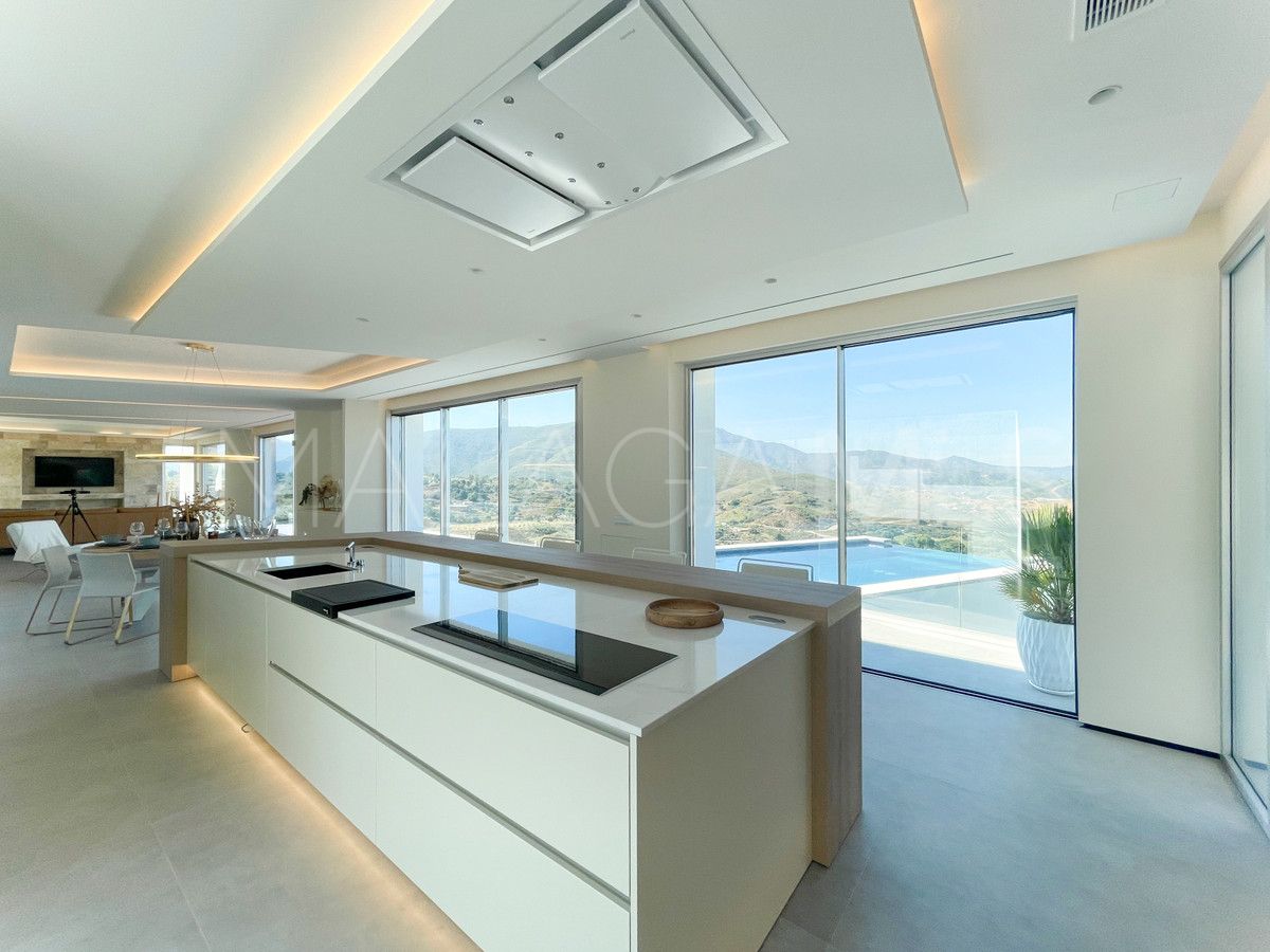 Villa for sale in La Cala Golf Resort