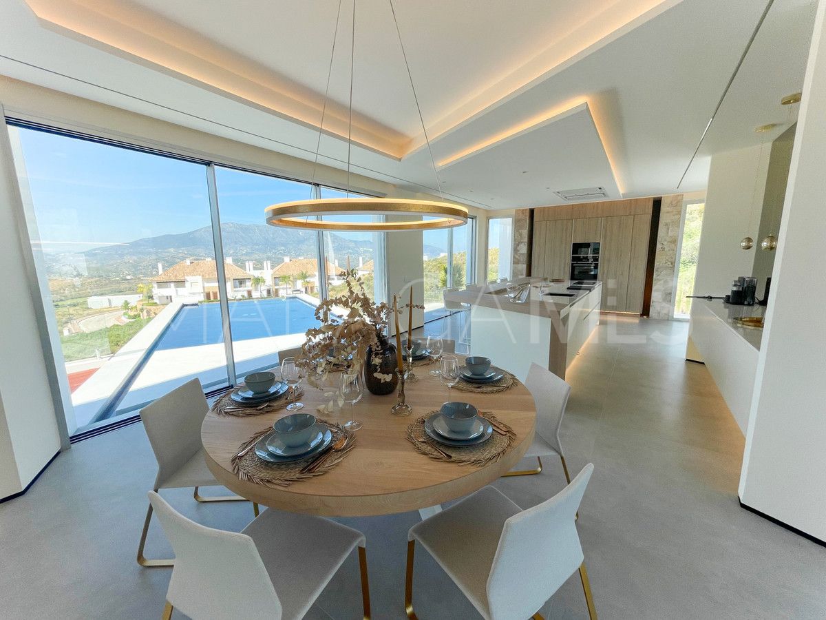 For sale villa in La Cala Golf Resort with 5 bedrooms