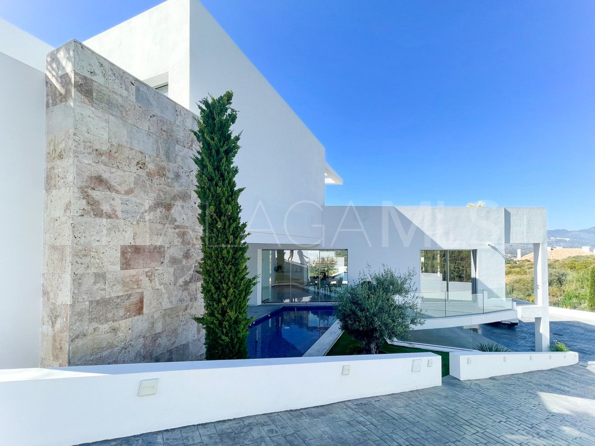 Villa for sale in La Cala Golf Resort