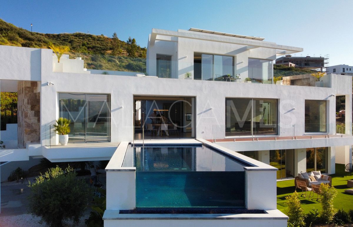 Villa for sale in La Cala Golf Resort