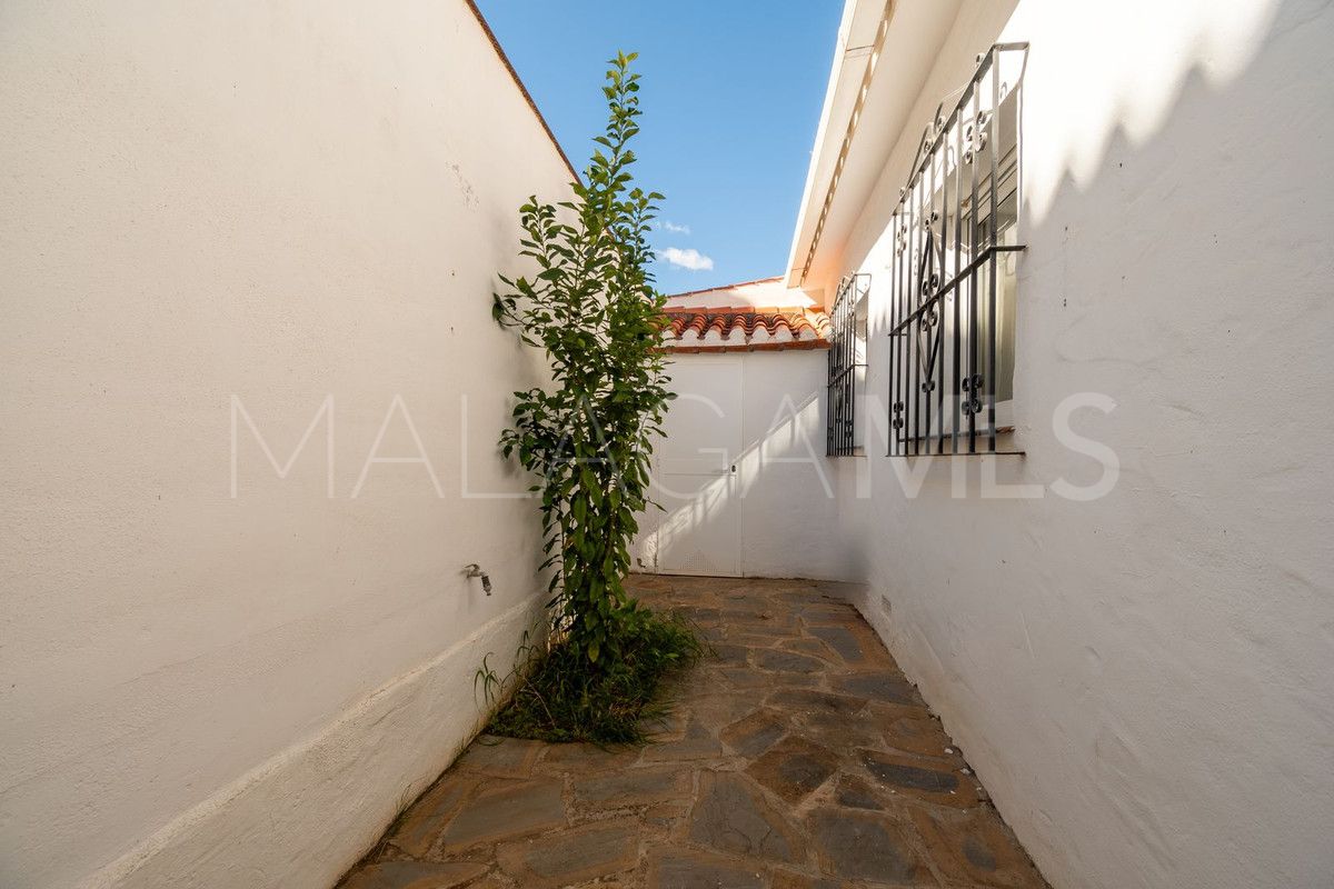 La Duquesa, adosado for sale with 3 bedrooms