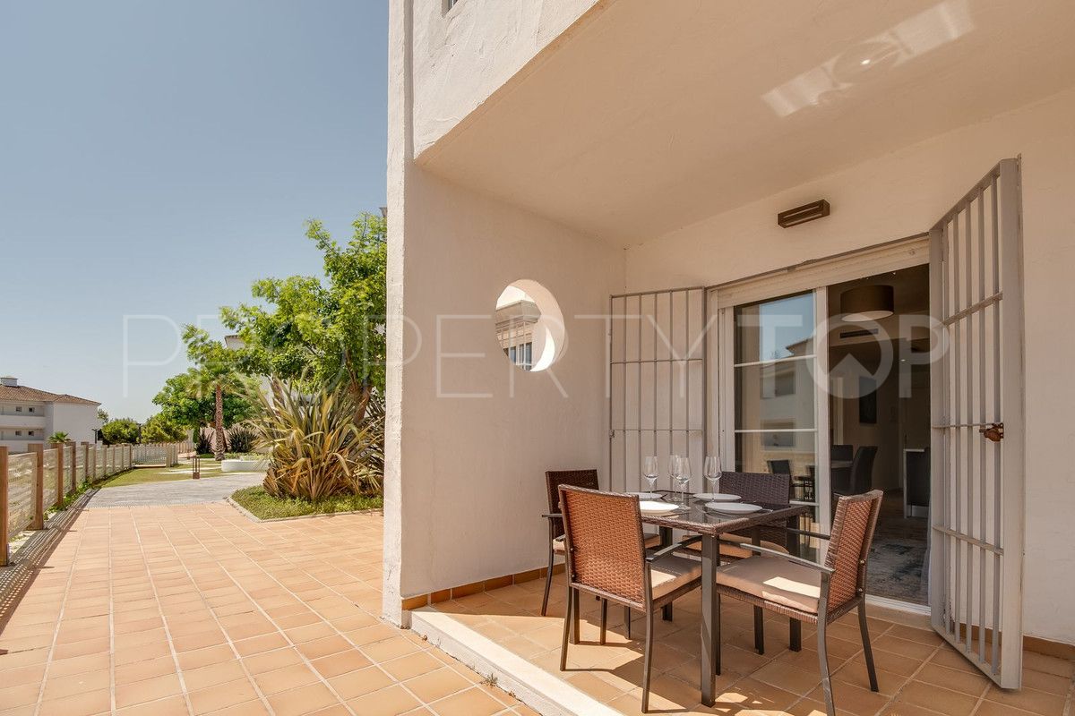 Se vende apartamento planta baja de 2 dormitorios en La Duquesa