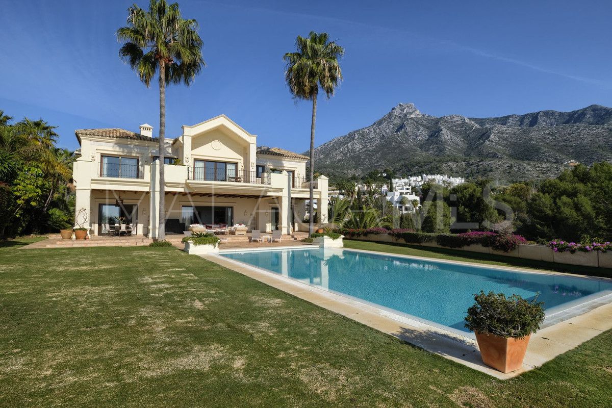 Villa for sale in Marbella City