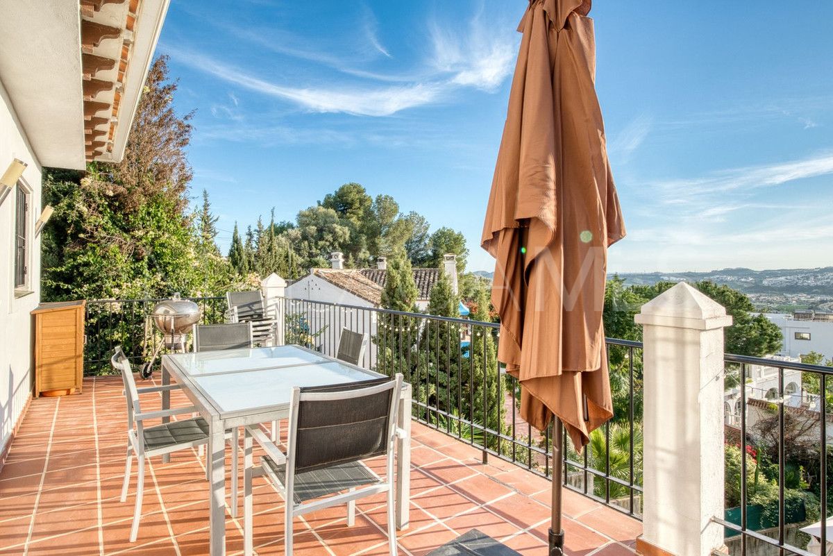 Buy Sierrezuela 5 bedrooms villa