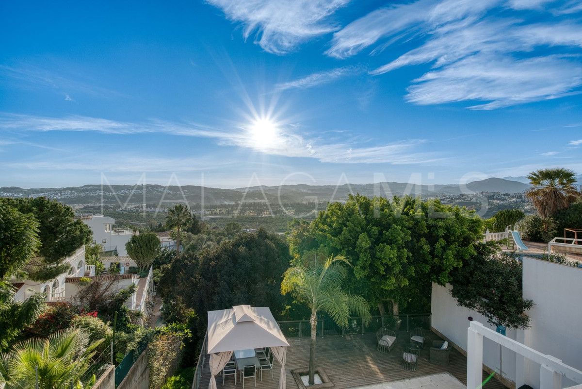Buy Sierrezuela 5 bedrooms villa
